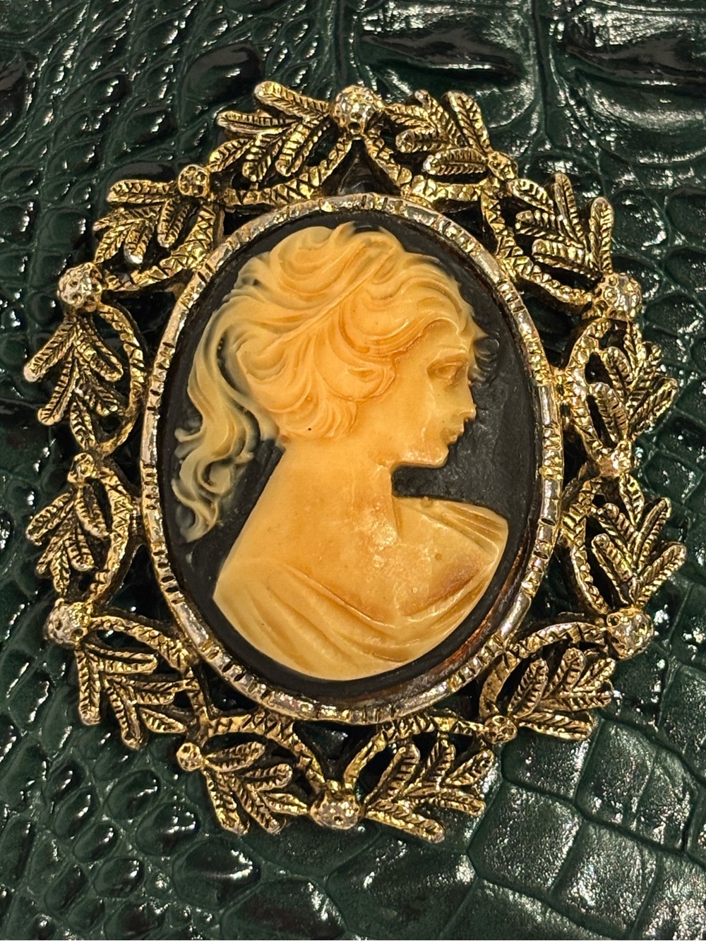 Vintage Cameo Portrait Brooch/Pendant in Gold and Black. Approx 2 1/2" x 2 1/8"